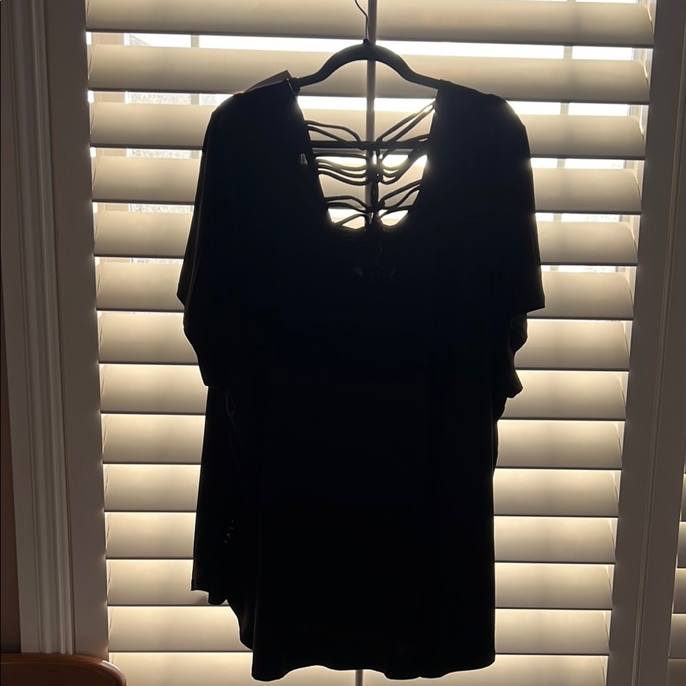 Lane Bryant Black Short Sleeve Activewear Top. LIVI - Picture 2 of 7
